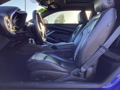 Used 2021 Chevrolet Camaro LT w/ RS Package image 9