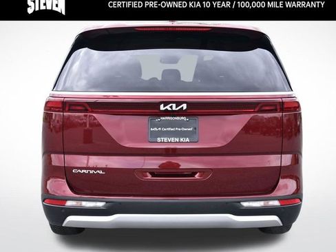 Used 2024 Kia Carnival EX FWD image 9