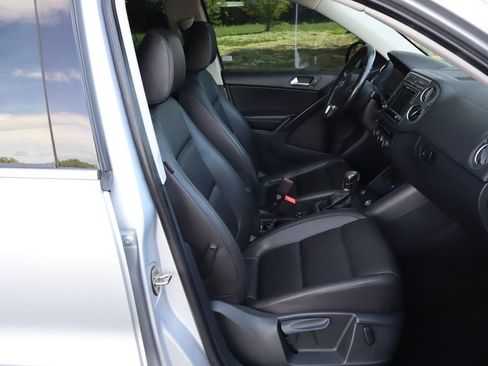 Used 2017 Volkswagen Tiguan Wolfsburg Edition AWD/4WD image 22