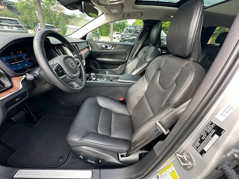 Used 2025 Volvo V60 B5 Cross Country Plus AWD/4WD image 12