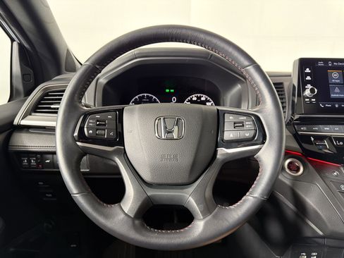 Used 2025 Honda Odyssey Sport-L image 9