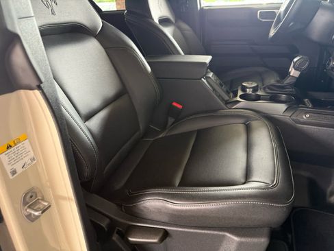 Used 2025 Ford Bronco Big Bend AWD/4WD image 8