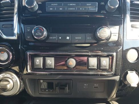 Used 2023 Nissan Titan Platinum Reserve w/ Moonroof Package image 30