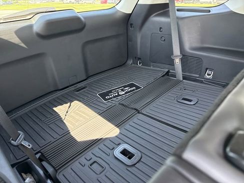 Used 2025 Ford Explorer Active w/ Active Comfort Package AWD/4WD image 16
