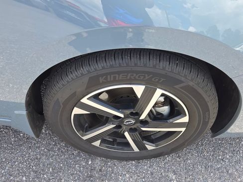 Used 2025 Nissan Sentra SV w/ All-Weather Package FWD image 14
