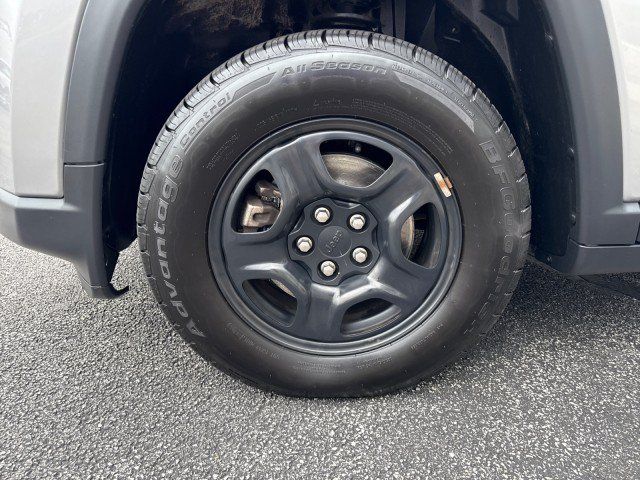 Used 2018 Jeep Compass Sport FWD image 12