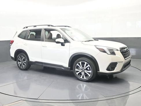 Used 2022 Subaru Forester Limited AWD/4WD image 8