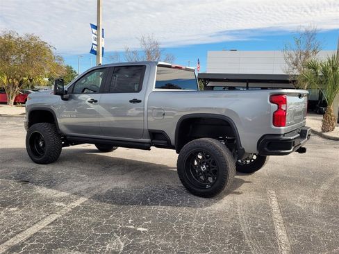 Used 2025 Chevrolet Silverado 2500 Custom w/ Custom Value Package image 5