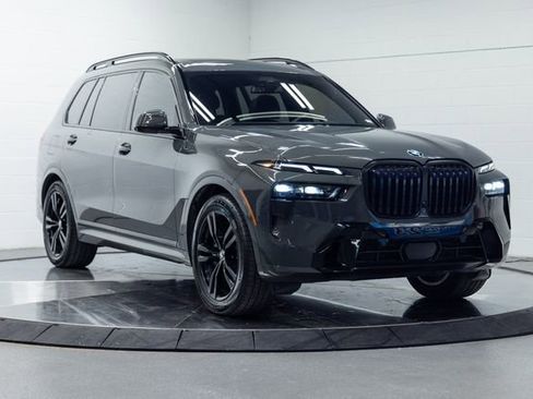 Certified 2025 BMW X7 xDrive40i w/ Executive Package AWD/4WD image 4