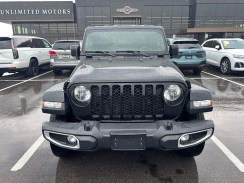Used 2021 Jeep Gladiator Sport AWD/4WD image 2