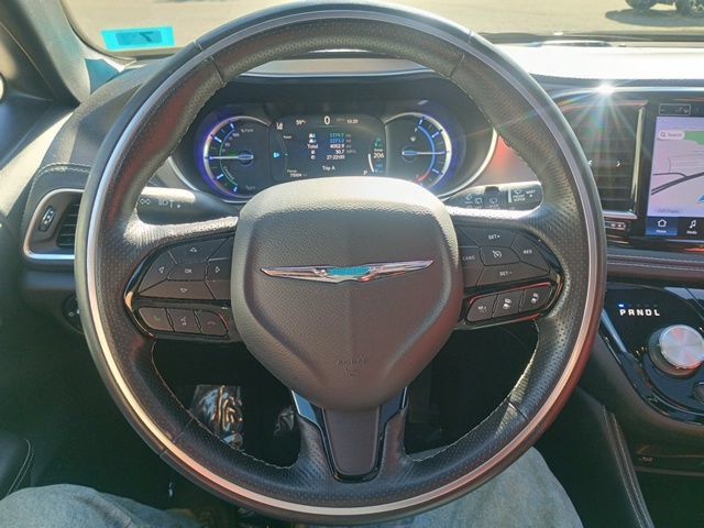 Used 2021 Chrysler Pacifica Limited w/ Uconnect Theater Family Group FWD image 25