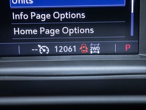 Used 2022 Chevrolet Silverado 2500 LT w/ Convenience Package image 21