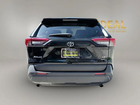 Used 2019 Toyota RAV4 LE w/ All Weather Liner Package AWD/4WD image 6