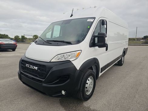 Used 2023 RAM ProMaster 3500 w/ Driver Convenience Group FWD image 2