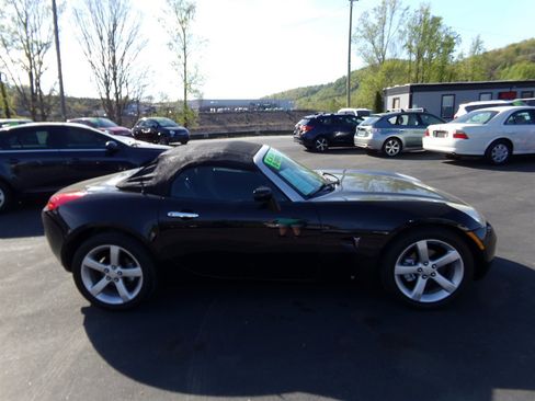 Used 2007 Pontiac Solstice Convertible image 3