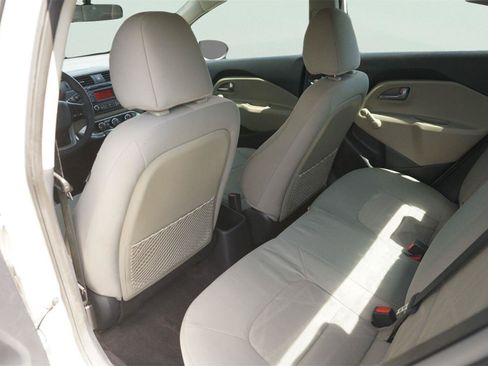 Used 2014 Kia Rio LX FWD image 11