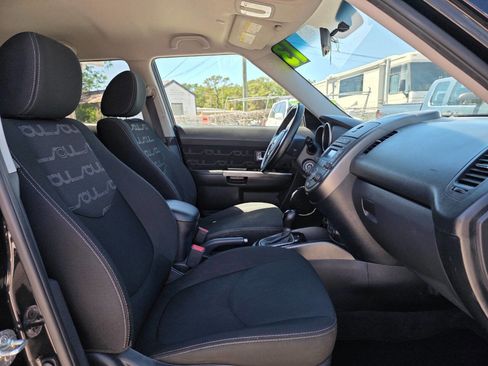Used 2013 Kia Soul + image 14