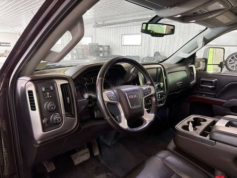 Used 2018 GMC Sierra 2500 SLE w/ SLE Preferred Package AWD/4WD image 8