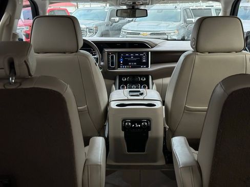 Used 2021 GMC Yukon Denali image 9