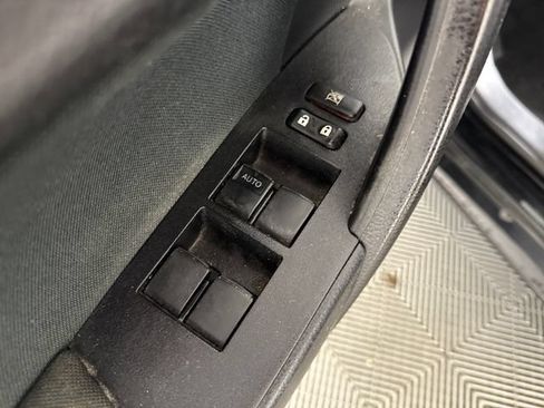 Used 2019 Toyota Corolla LE FWD image 22