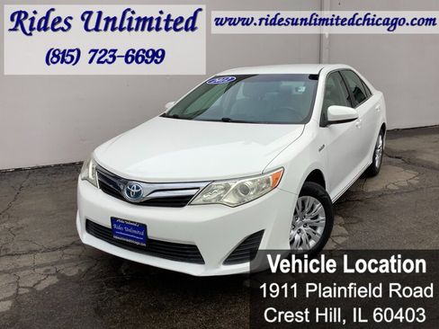 Used 2012 Toyota Camry LE FWD image 1
