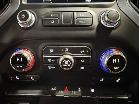 Used 2022 GMC Sierra 1500 Elevation w/ LPO, Elevation Black Package image 21