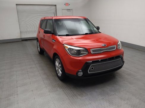 Used 2016 Kia Soul + image 13