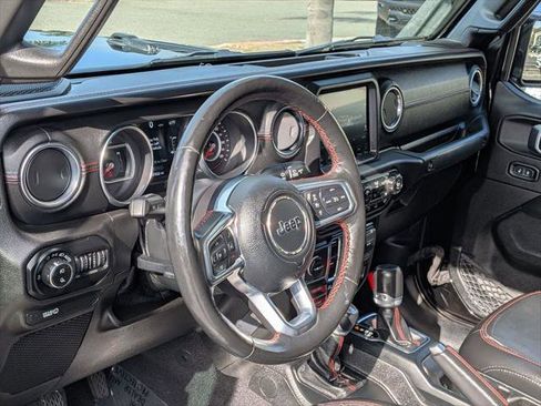 Certified 2020 Jeep Gladiator Rubicon AWD/4WD image 12