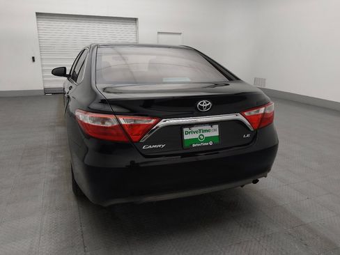 Used 2017 Toyota Camry LE image 6