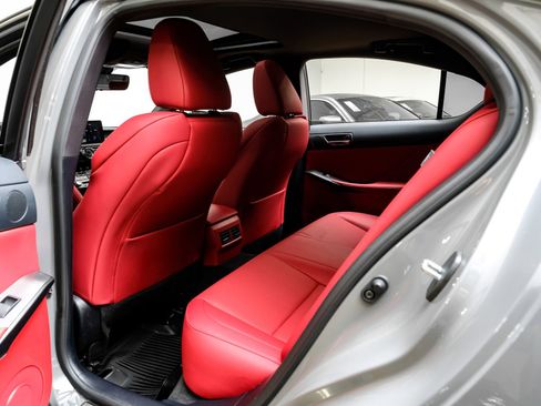 Used 2024 Lexus IS 500 image 41