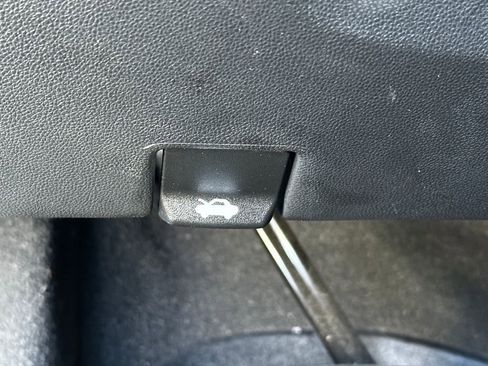 Used 2022 Chevrolet Silverado 1500 Custom image 58