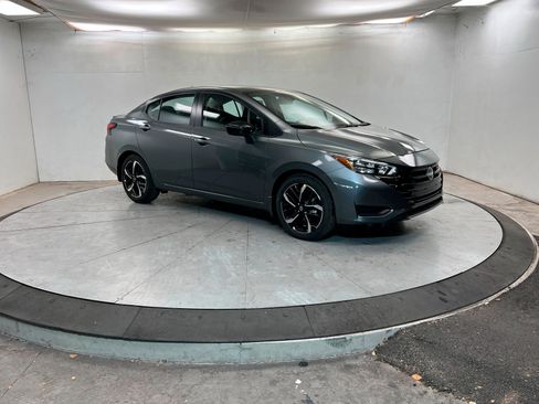 New 2025 Nissan Versa SR w/ Trunk Package image 7