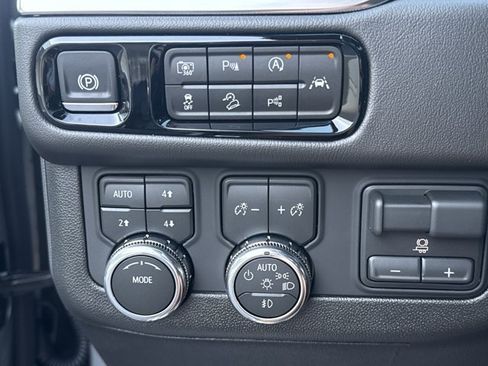 New 2026 GMC Yukon Denali w/ Advanced Technology Package AWD/4WD image 26