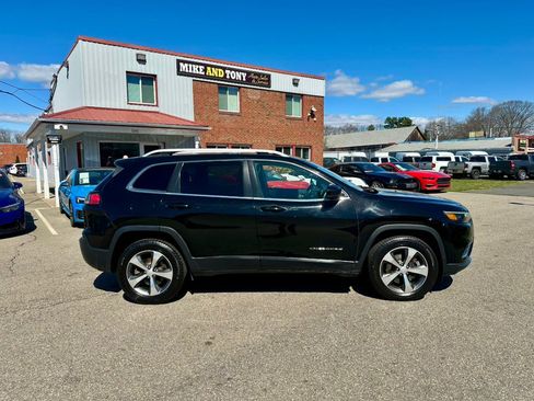Used 2019 Jeep Cherokee Limited image 5