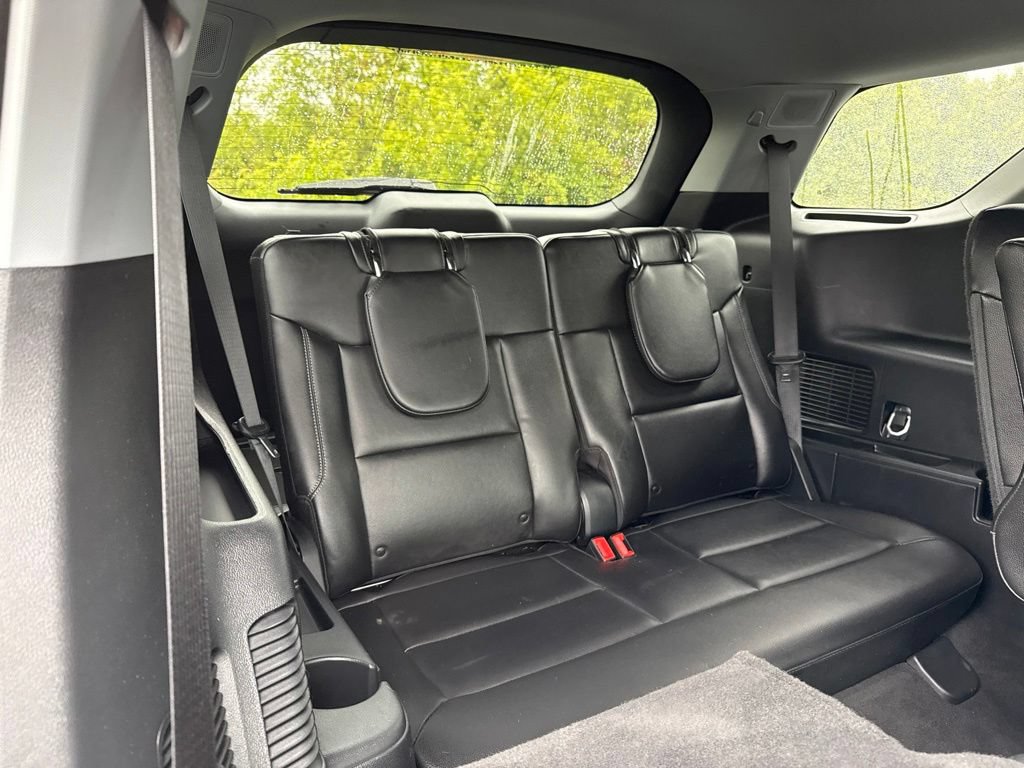 Used 2023 Ford Explorer Limited w/ Equipment Group 301A AWD/4WD image 13