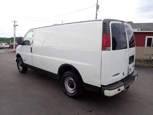 Used 2000 Chevrolet Express 3500 w/ Cold Climate Pkg RWD image 4