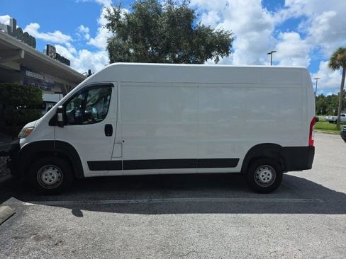 Used 2023 RAM ProMaster 2500 FWD image 1
