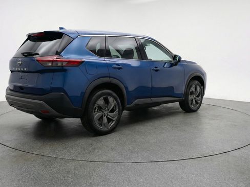 Used 2025 Nissan Rogue SV image 9