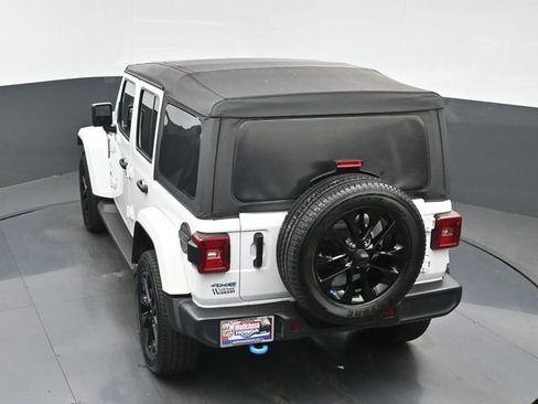 Used 2023 Jeep Wrangler Unlimited Sahara w/ Cold Weather Group AWD/4WD image 29