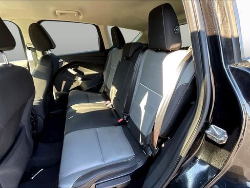 Used 2015 Ford Escape SE w/ Equipment Group 201A FWD image 18