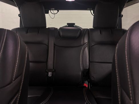 Used 2018 Jeep Wrangler Unlimited Sport S AWD/4WD image 28
