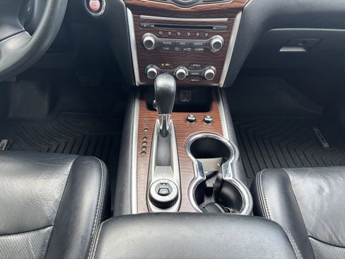 Used 2018 Nissan Pathfinder Platinum AWD/4WD image 20