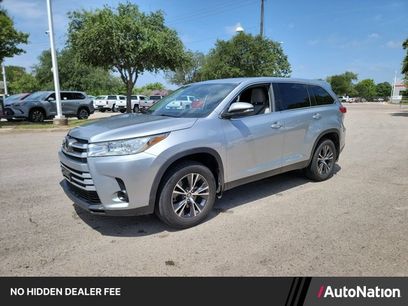 Used 2019 Toyota Highlander LE