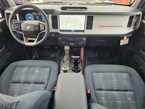 New 2025 Ford Bronco Heritage Edition image 10