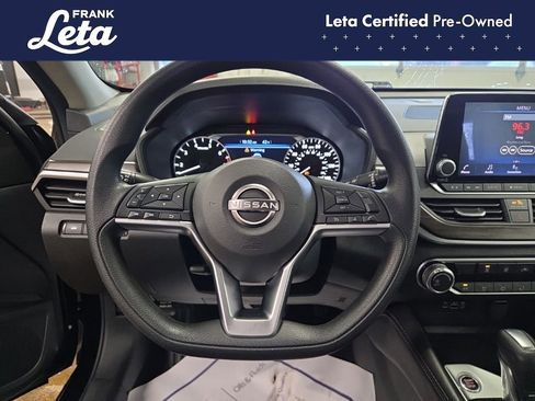 Used 2023 Nissan Altima 2.5 SV image 12