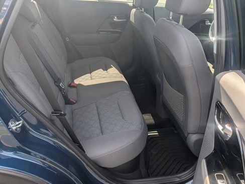 Used 2021 Kia Niro LXS FWD image 12