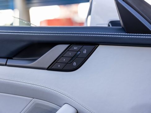 Used 2025 Porsche 911 Carrera image 36