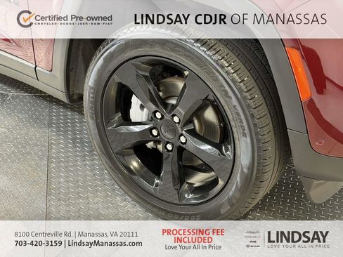 Certified 2025 Jeep Grand Cherokee Limited w/ Luxury Tech Group II AWD/4WD image 11