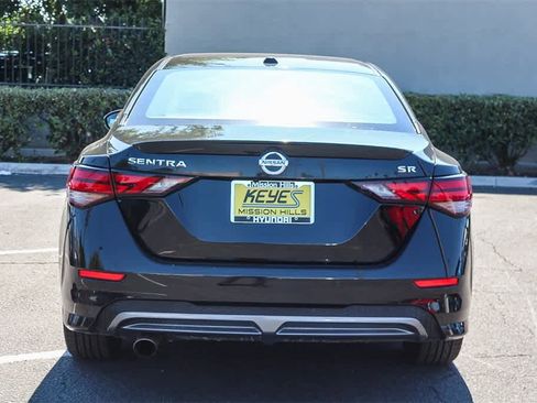 Used 2023 Nissan Sentra SR w/ SR Premium Package image 6