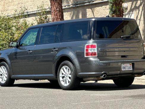 Certified 2019 Ford Flex SE FWD image 5